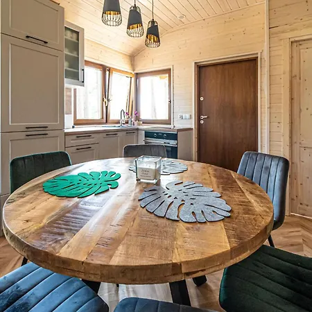 בית נופש Gorgeous In With House Sea View
